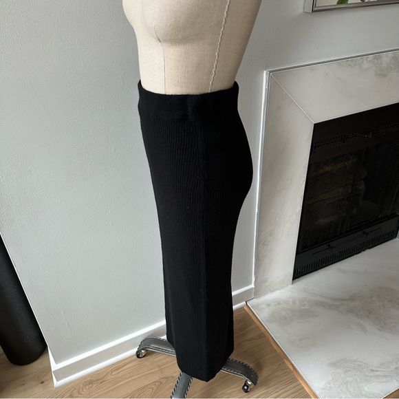 Parvati Cashmere Skirt in Black | S - Picture 8 of 11